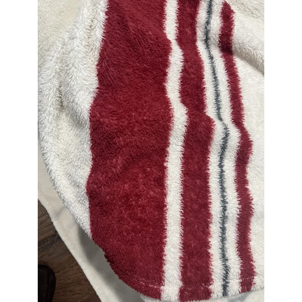 Pottery Barn Deer Striped‎ Fleece Sherpa Throw Gray Red Holiday Striped 50x80